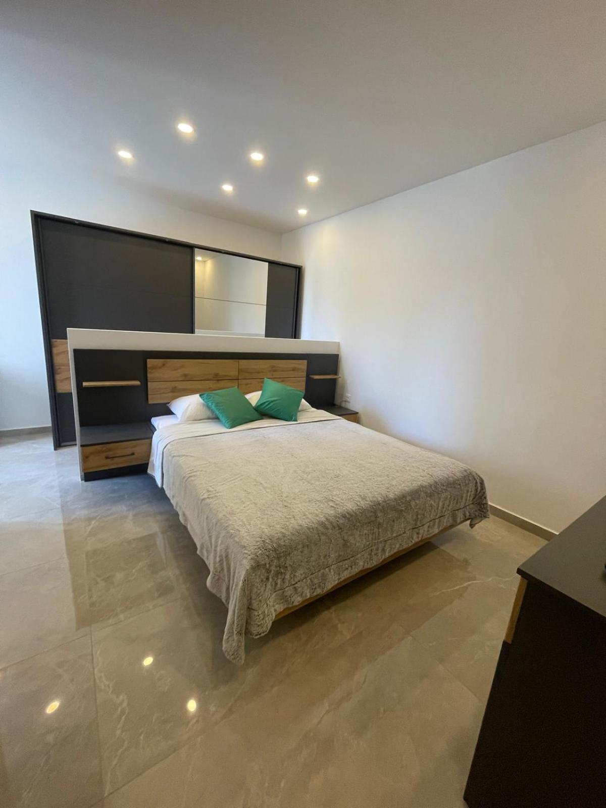 Apartment Openview